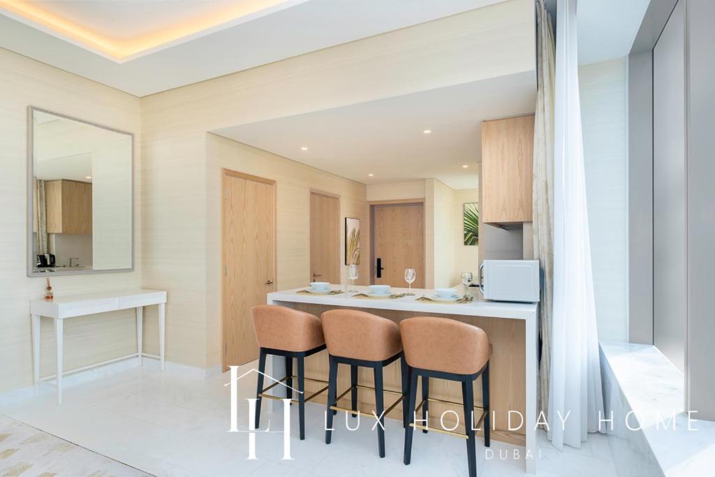 Lux Iconic Views At The Palm Tower Suite 2 Dubai Exterior photo